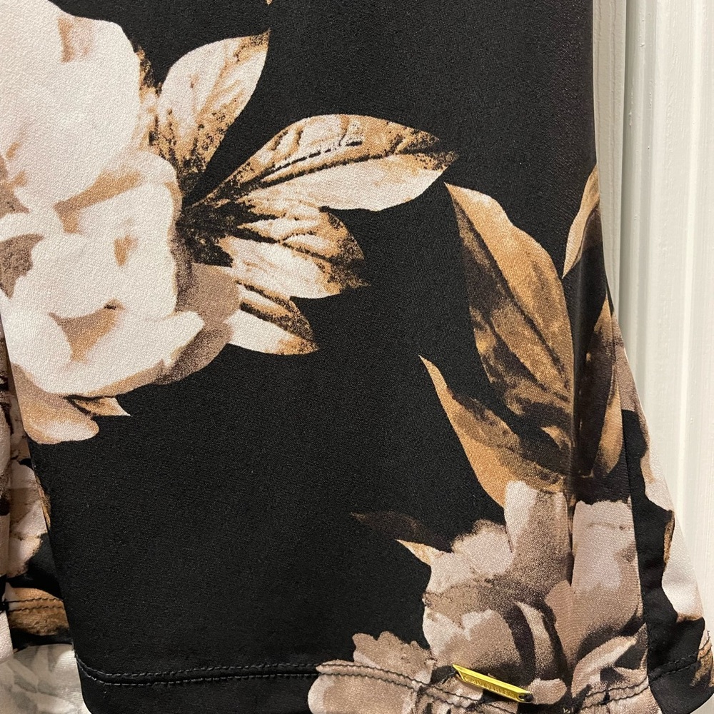Calvin Klein Shell bundle - Picture 2 of 16